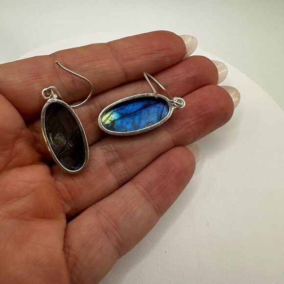 Flashy labradorite, oval cabochon dangle earrings in stamped .925! - Picture 4 of 7